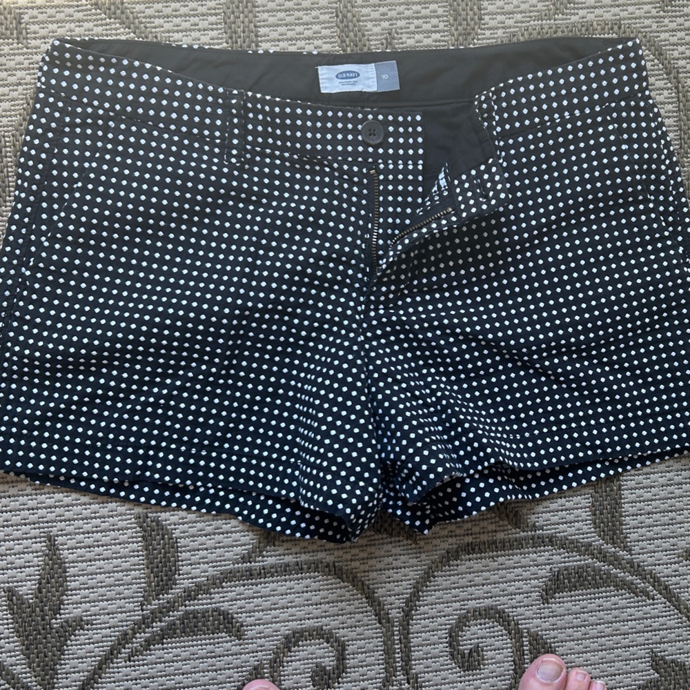 Old Navy Black and White Polka Dot Women Shorts